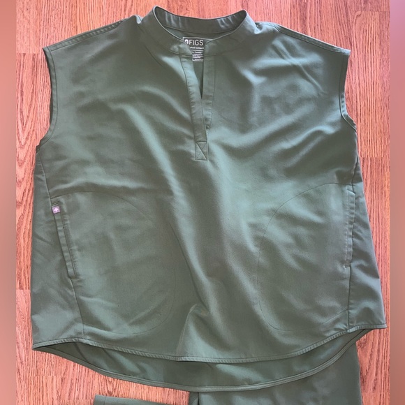 Figs Scrub Set - Picture 2 of 8